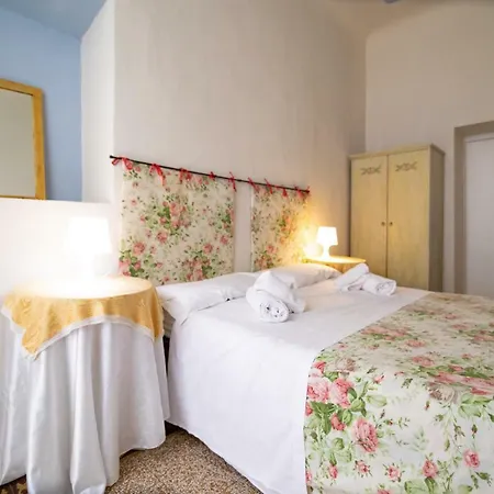 Le Violette 3* Lucca