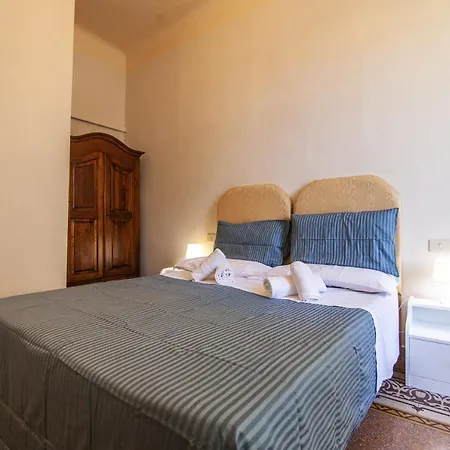 Le Violette Gæstehus Lucca